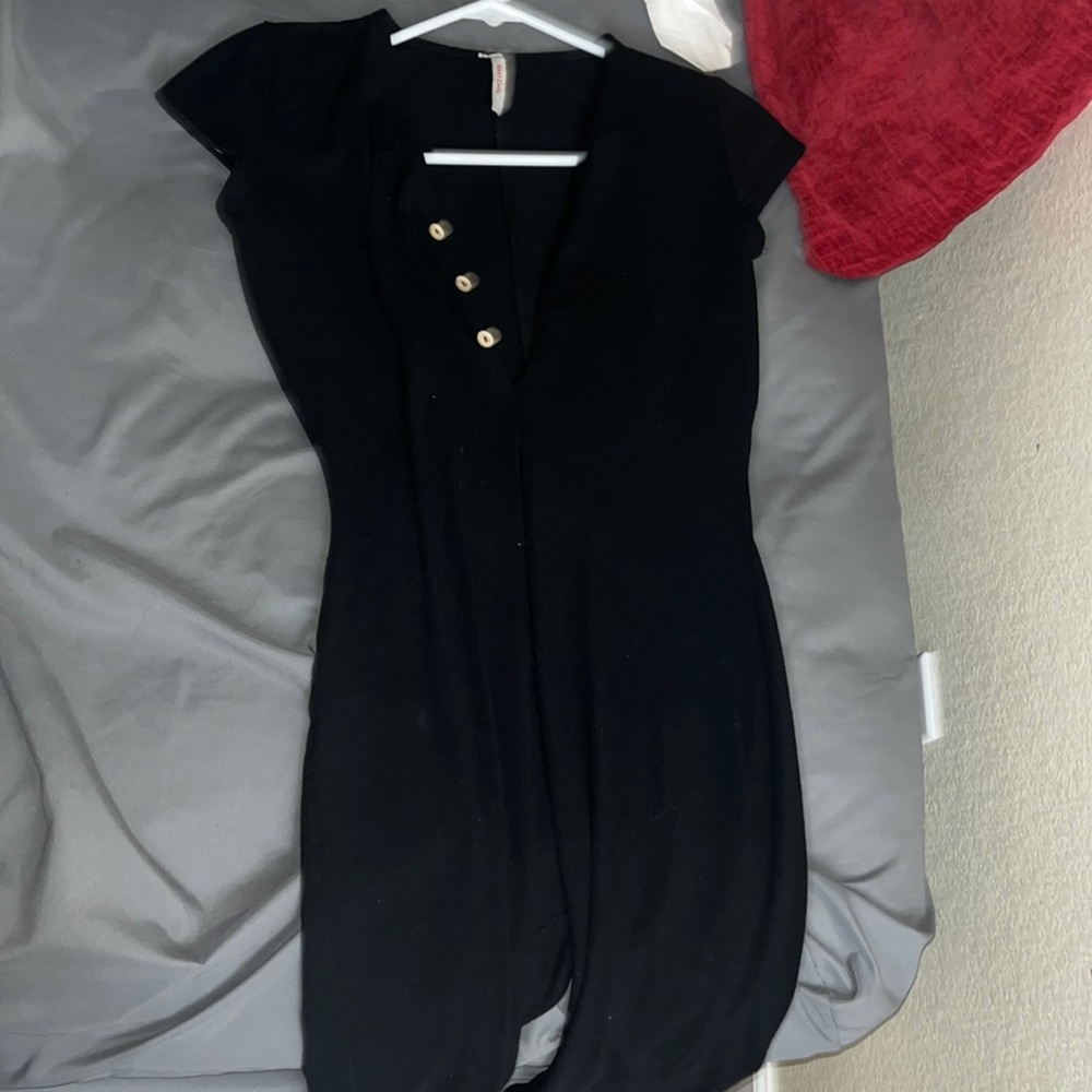 Black deep v jumper